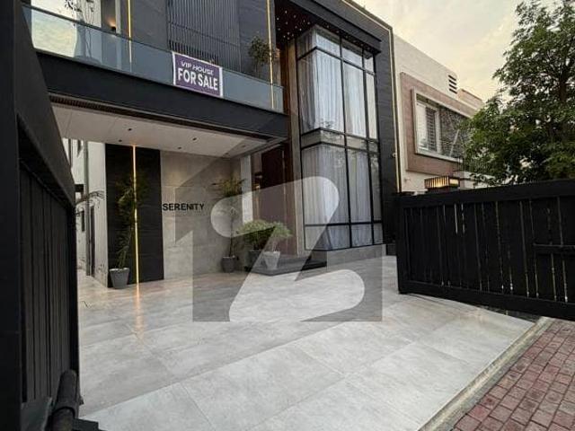 10 Marla Brand new furnished house available for sale