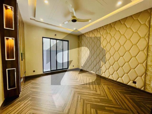 10 Marla Brand New Hot Location House Available For Sale In Bahria Town Lahore. Bahria Town Gulbahar Block