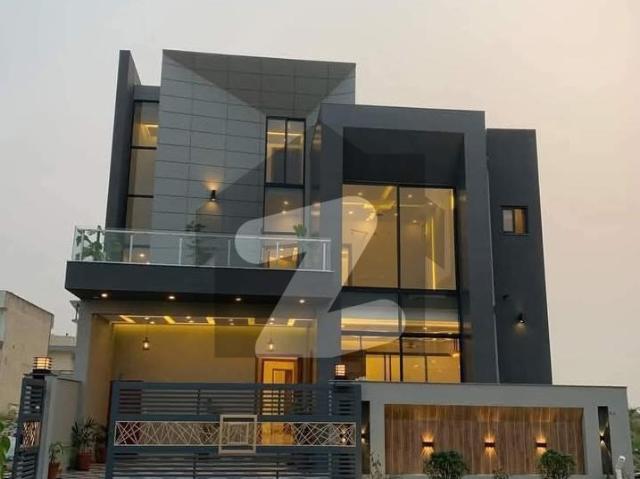10 Marla Brand New House Available For Rent Near Park Musjid Or Commercial Bahria Town Phase 8