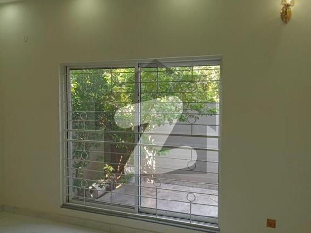 10 Marla Brand New House Available For Rent Bahria Orchard Phase 1 Southern