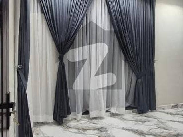 10 Marla Brand New House Available for Rent in Bahria Town Lahore