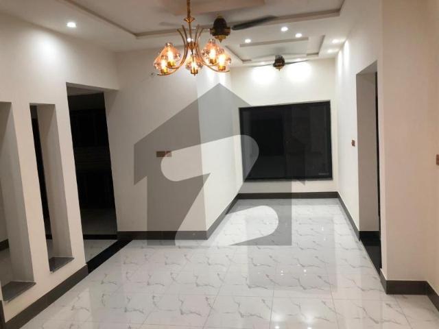 10 Marla Brand New House Available For Rent Wapda City