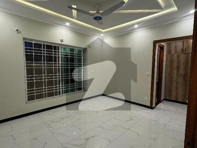 10 Marla brand new house available for sale Bahria Town Phase 8 Sector F 1