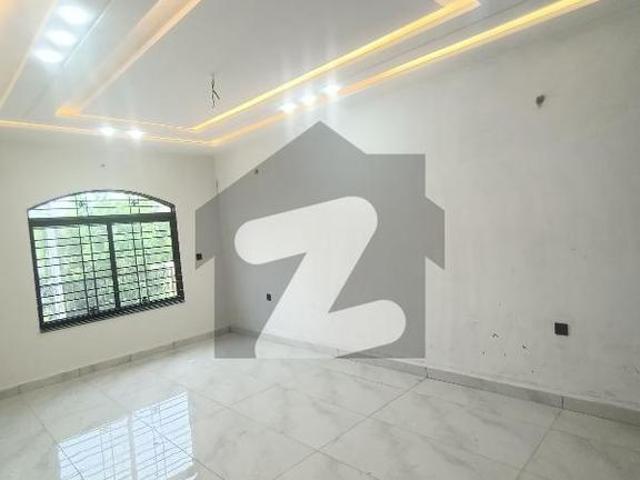 10 Marla Brand New House Available For Sale Bosan Road