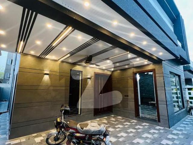 10 marla brand new house available for sale in uet housing society