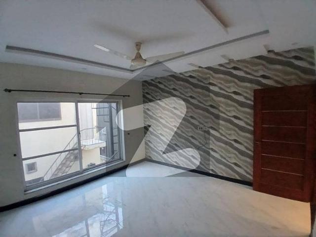 10 Marla Brand New house for Rent