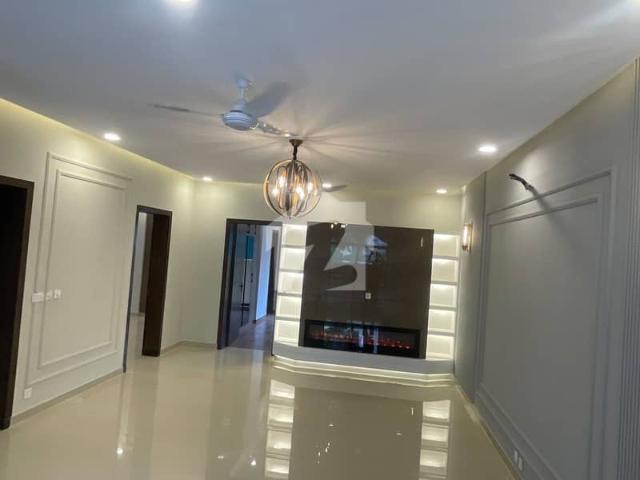 10 Marla Brand New House For Sale
