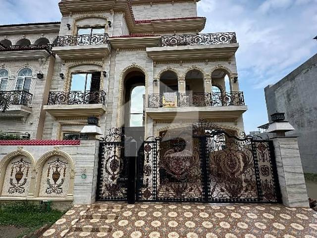 10 Marla Brand New House For Sale