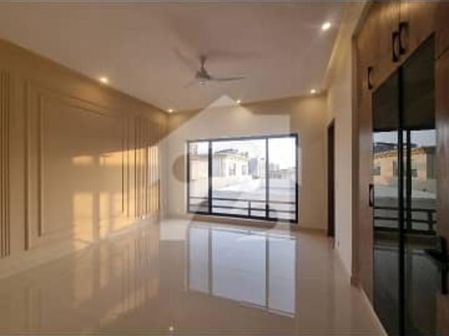 10 Marla Brand New House For Sale
