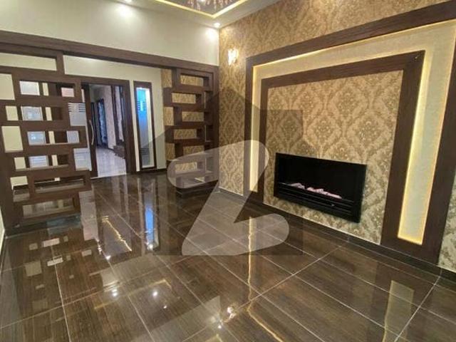 10 Marla Brand New House For Sale