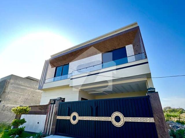 10 Marla Brand New House For Sale