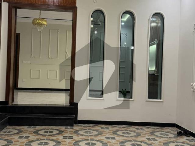 10 Marla Brand New House For Sale