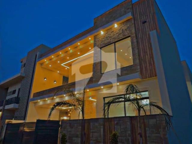 10 Marla Brand New House For Sale In Banigala