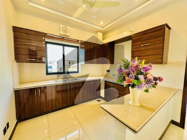 10 Marla Brand New House For Sale In Emaar Canyon Views