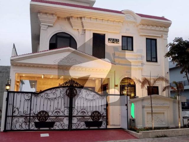 10 Marla Brand New House for Sale in Islamabad Top City 1