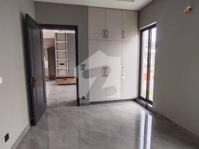 10 Marla Brand New House For Sale In Lake City Sector M2