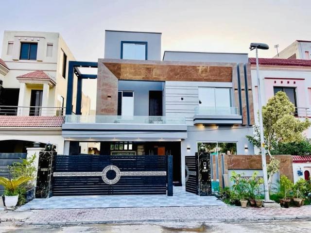 10 Marla brand new House for sale in Sector C Overseas A Bahria town l Lahore Golf View Residencia ID 78722