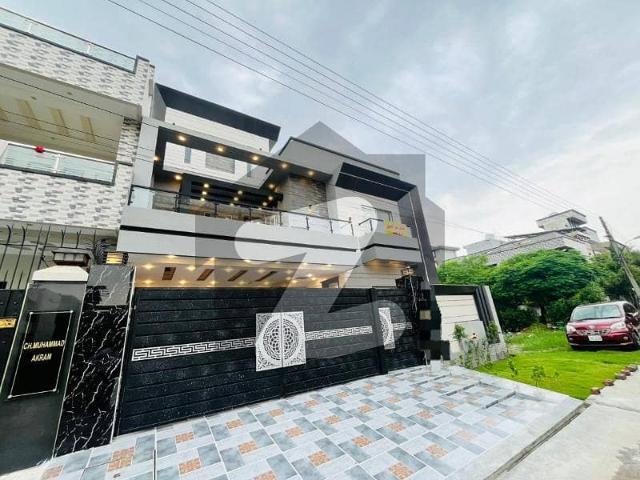10 Marla Brand New House For Sale In UET Housing Society
