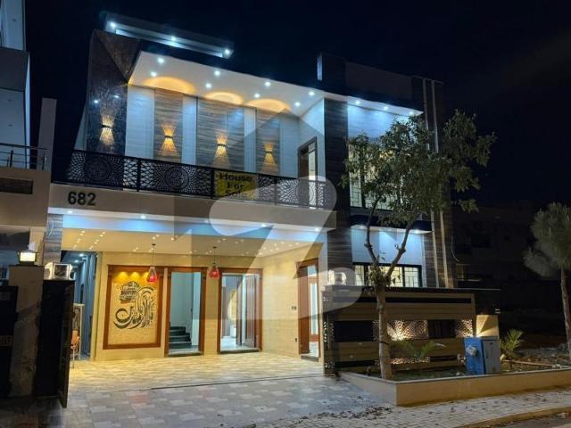 10 Marla Brand New House For Sale Top City 1 Block D