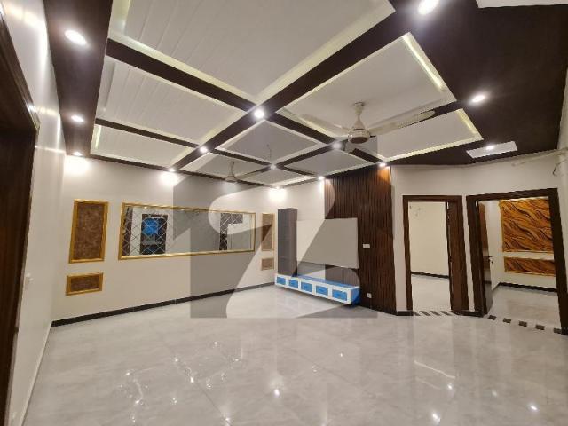 10 Marla Brand New House Far Sale Bahria Town Rawalpindi Phase 8 Sector C Bahria Town Phase 8 Block C
