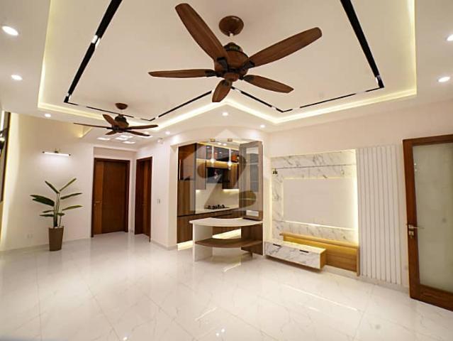 10 marla brand new house in lake city m 2a