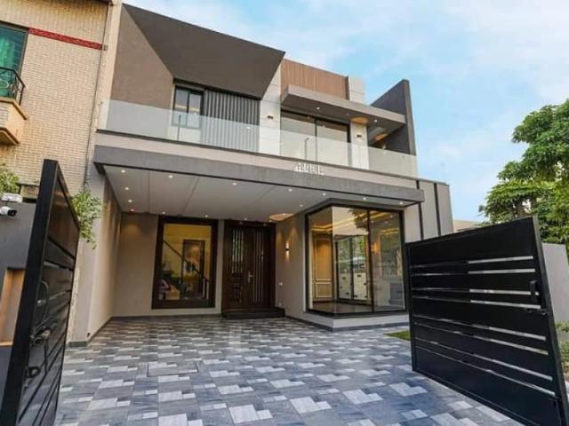 10 Marla Brand New House is Available For Sale. Lahore wapda town id 89829