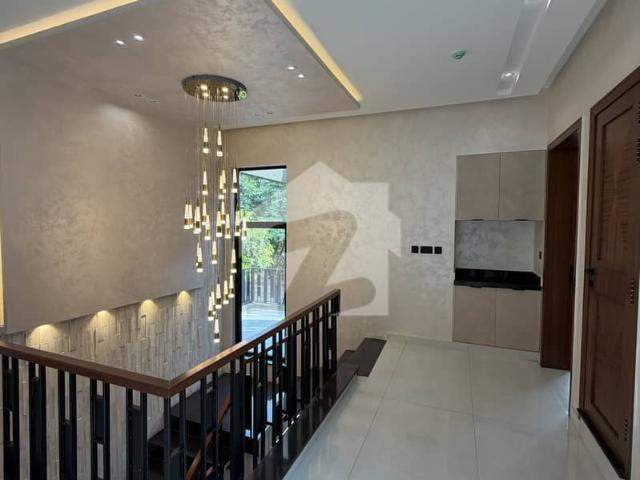 10 Marla Brand New House Modern Design In D H A Lahore