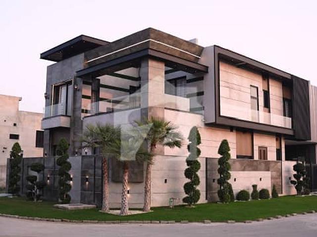 10 Marla Brand New Italian Style Levish Corner House Available For Sale In Dc Colony