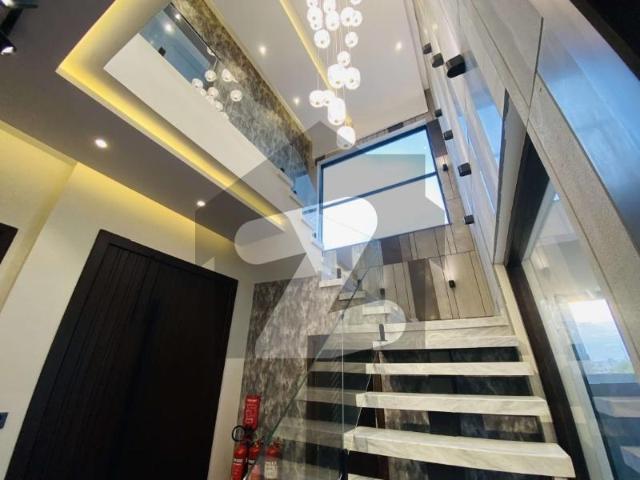 10 Marla Brand new Onwer Built house DHA Phase 7 Block Y