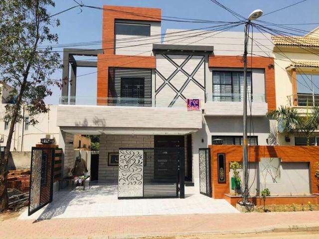 10 Marla Brand New LDA Approved House For Sale in Bahria Town Lahore Bahria Town ID 64398