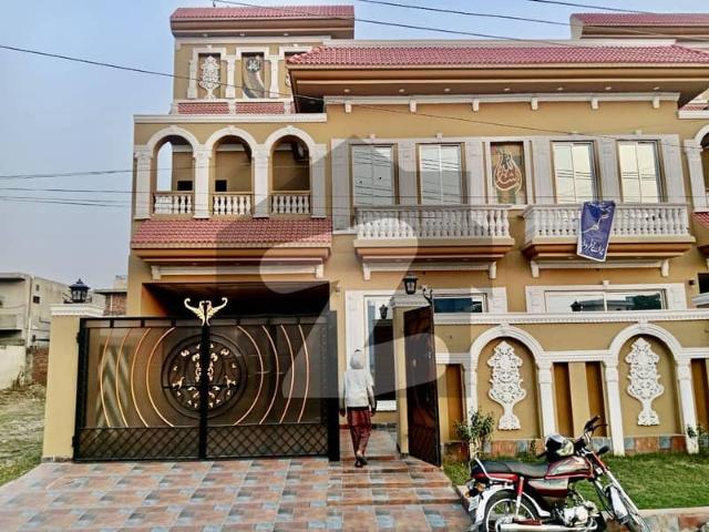 10 Marla Brand New Luxury Modern With Direct Owner meeting For Sale in Architect Society Near to Johar Town Back Of UCP