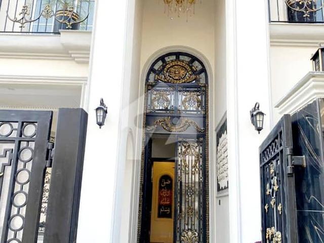 10 Marla Brand New Luxury House Available For Sale In Bahria Town Lahore
