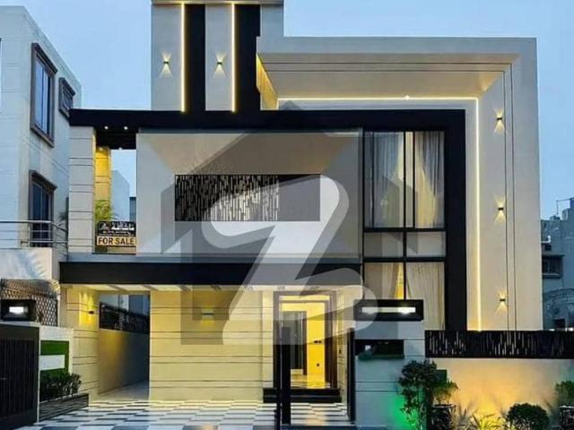 10 Marla Brand New Luxury House Available For Sale In Bahria Town Lahore