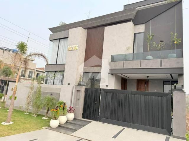 10 Marla Brand New Luxury House Available For Rent In Bahria Town Lahore