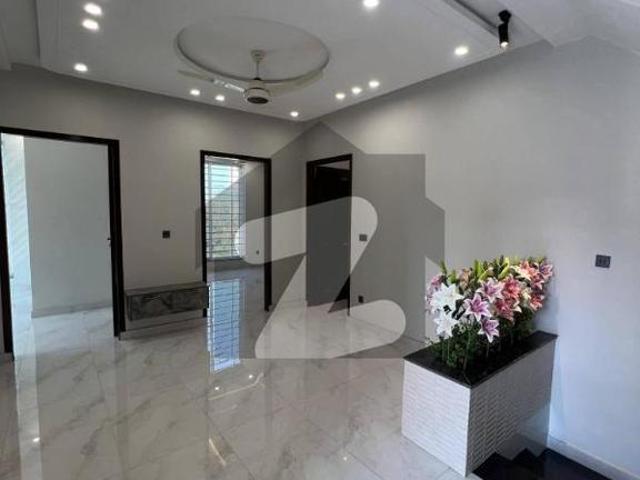 10 Marla Brand New Luxury House Available For Rent Park View City