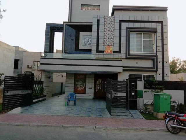 10 Marla Brand New luxury House For Sale in Bahria Town Lahore Bahria Town ID 91486