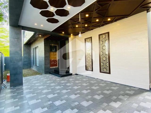 10 Marla Brand New Luxury House For Sale In Eden Orchard Sarghodha Road Faisalabad