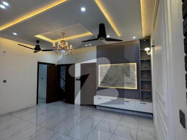 10 marla brand new luxury house for sale wapda city block m