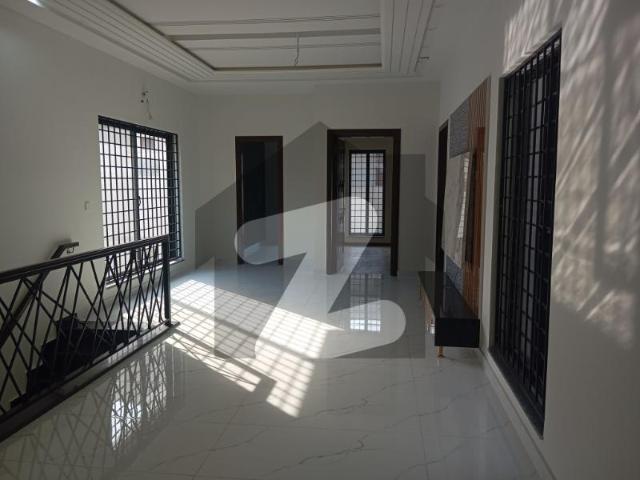 10 marla brand new luxury house for sale wapda city block m