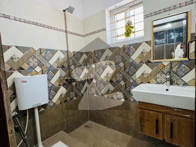10 marla brand new luxury house with wapda meter available for sale in jade block park view city jade block