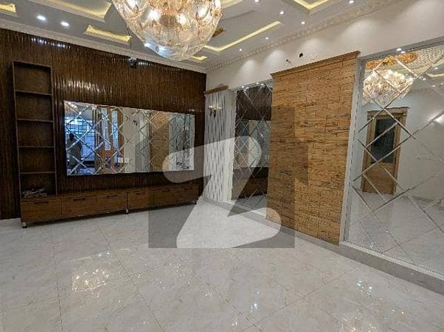 10 MARLA Brand New Luxury Ultra Modern Style Stylish House For Sale In Iqbal Town Lahore