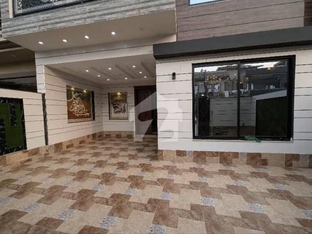 10 Marla Brand New Luxury Ultra Modern Style Super Hot Location All Original Picture attached With Direct Owner Available For Sale in Architect Engineer Society