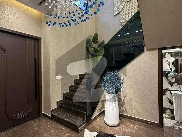 10 Marla Brand New Luxury Upper Portion For Rent In DD Block Bahria Town Lahore