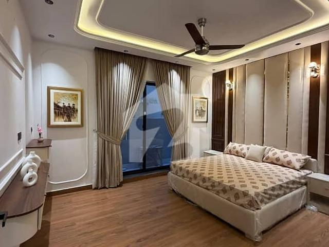 10 Marla Brand New Luxury Upper Portion For Rent In Jasmine Block Bahria Town Lahore
