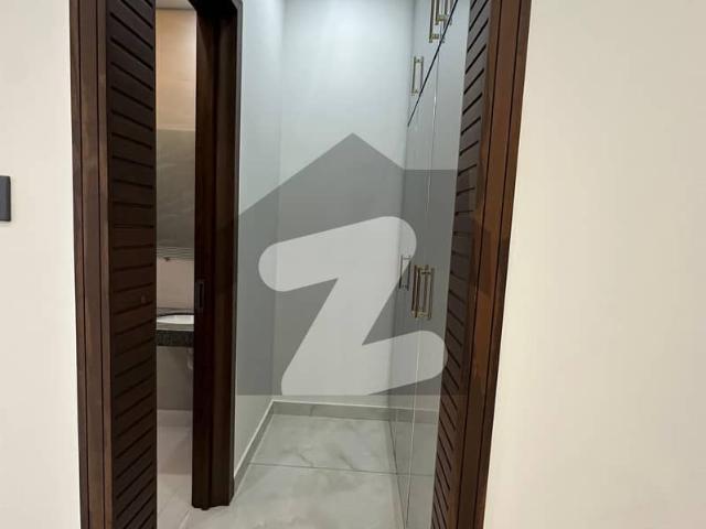 10 Marla Brand New Lucury House For Dale In Wapda City