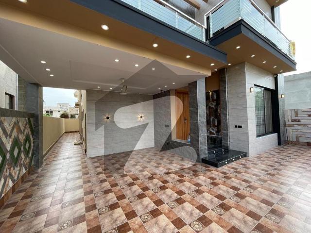 10 Marla Brand New Modern House DHA 11 Rahbar Phase 1