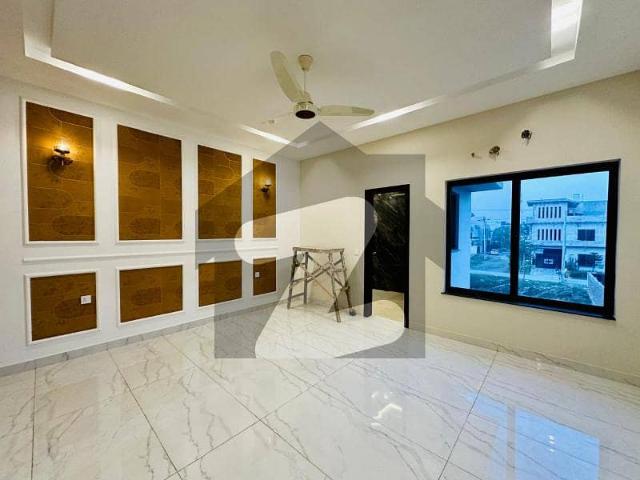 10 Marla Brand New Modern House for Sale in Formanites Housing Society