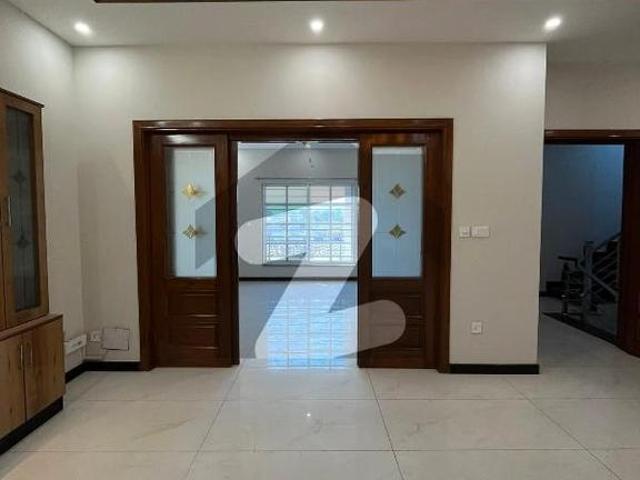 10 Marla Brand New Tiles Flooring House Available Rent G 14 G 13
