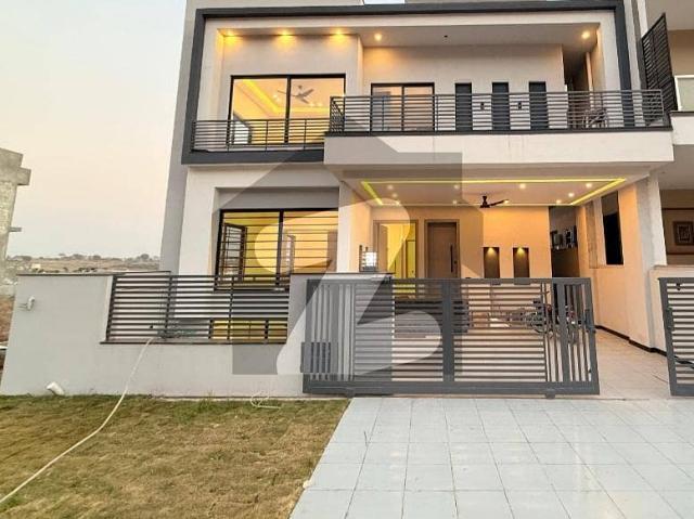 10 Marla Brand New Triple Storey House