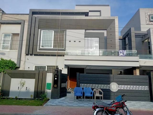 10 Marla Brand New Ultra Luxury BeautiFull House For Sale In Iris Block Hot Location Sector C bahria Town Lahore Bahria Town ID 92209